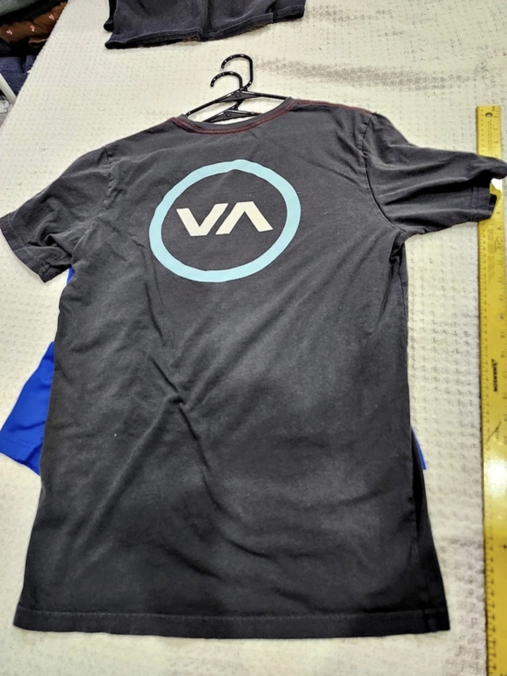 RVCA VA Circle Logo T-Shirt Short Sleeve Black Medium